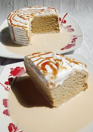 A picture of Tres leche.