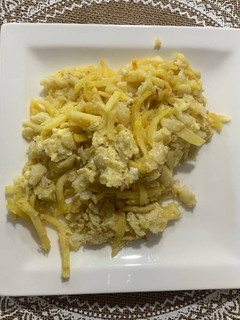 Una foto de Revuelto de Bacalao con patatas
