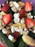 Ensalada agridulce con frutos,espinacas y queso de cabra