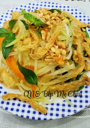 Hình của món Gỏi đu đủ chay.
