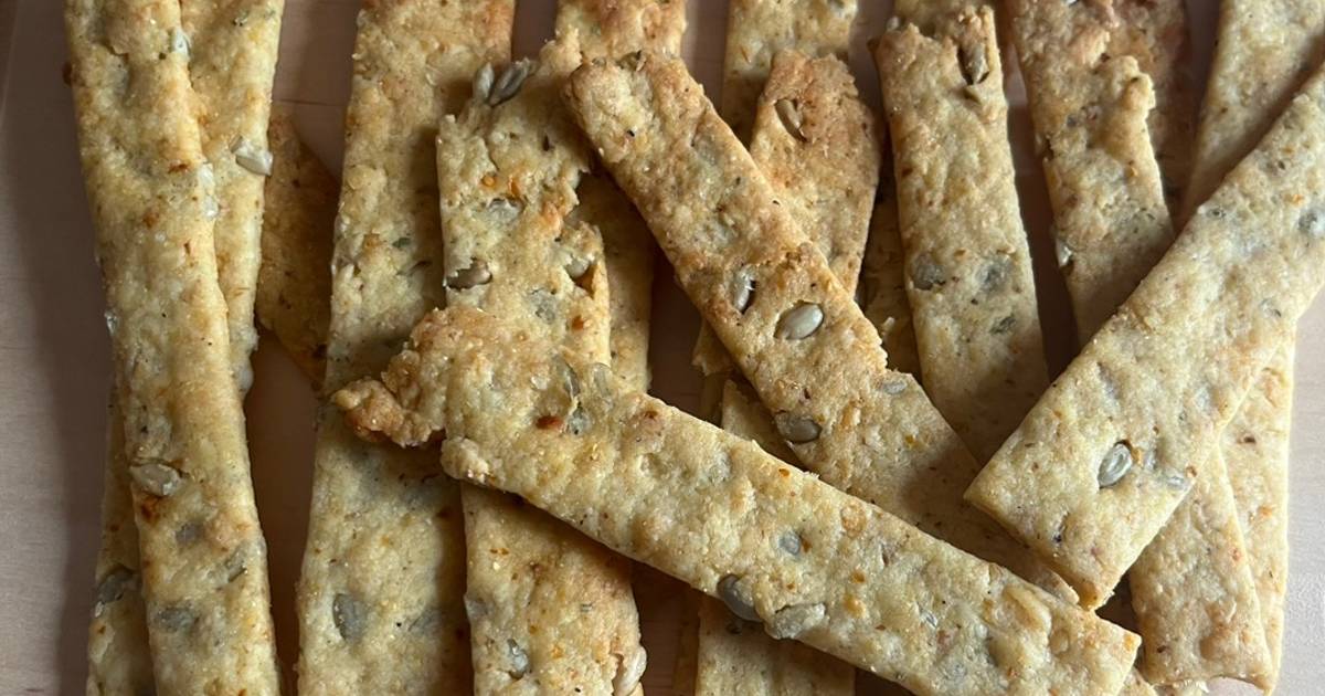 Crackers di farina di semi di lino, mandorle e paprika: ricetta