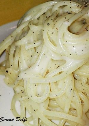 A picture of Cacio e Pepe.