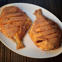 A picture of Pomfret fish fry.