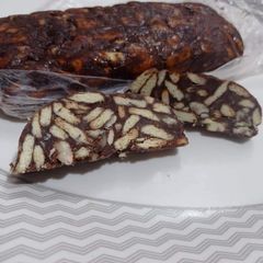 A picture of Marie biscuit cold cake.