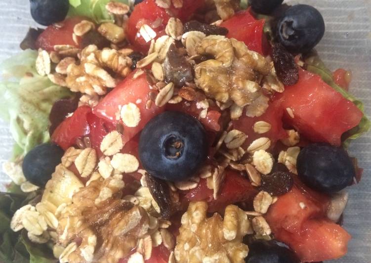 Ensalada de frutos y muesli sin sal