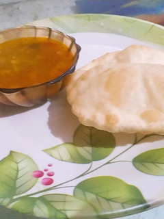 छोले भटूरे (chole bhature recipe in Hindi) रेसिपी मुख्य फोटो