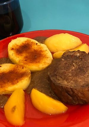 Una foto de Mi carré de cerdo cocción lenta (SlowCook) con salsa al malbec