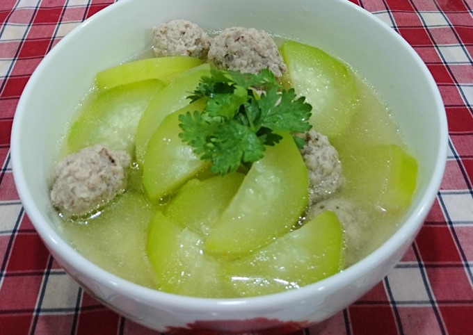 Cách Làm Món Canh Bí Xanh Nấu Thịt Viên của QUÂN NGUYỄN - Cookpad
