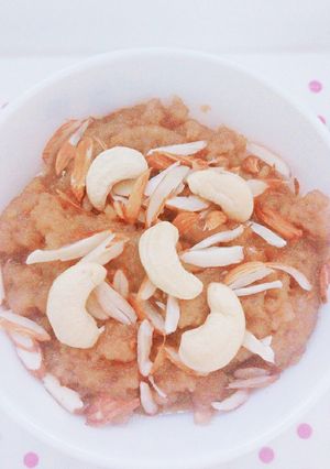 A picture of Atte ka halwa.