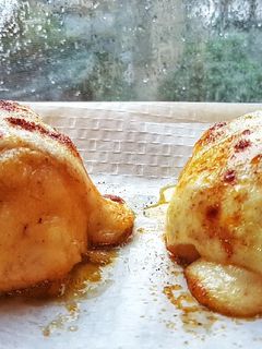 Una foto de Bomba de Patata rellena de Pulpo a la Camarlenca