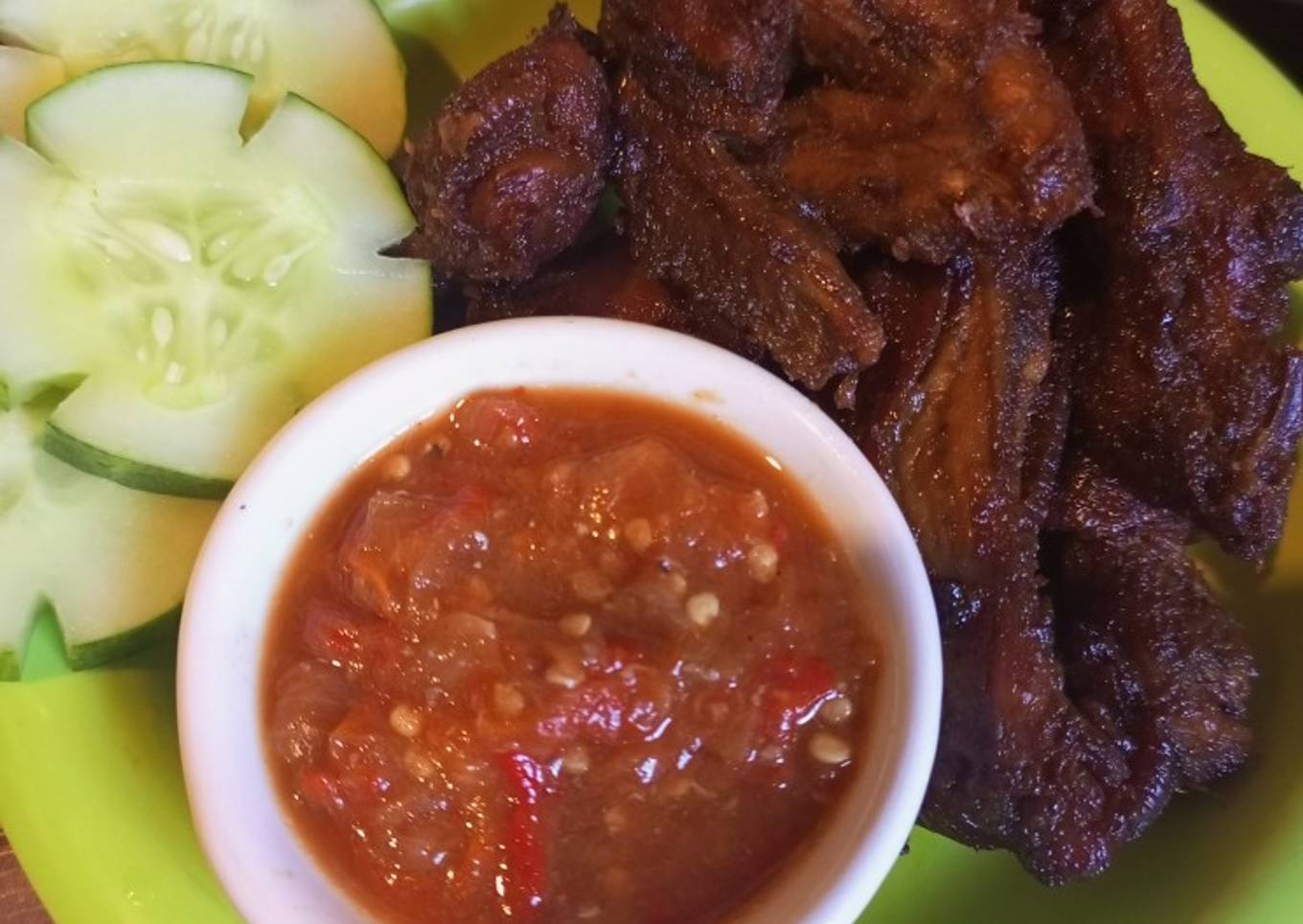 Bagaimana Membuat Ayam goreng empuk ungkep gula merah yang Bisa Manjain
Lidah