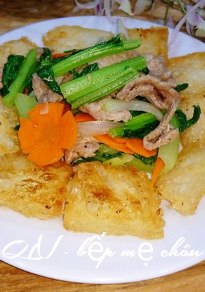 Hình của món Bánh phở chiên phồng.
