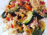 Wok de pollo y zapallitos con Arroz