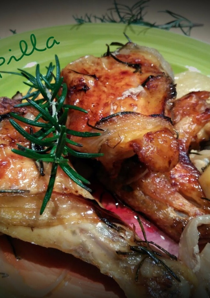 Una foto de Pollo horneado al romero