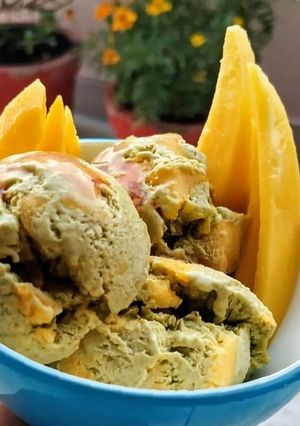 A picture of Mango Pista Icecream.