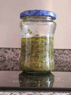 Una foto de Pesto
