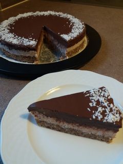Nyers vegán bounty torta🍰 recept fotója