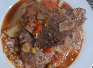 Una foto de Lengua Vacuna Estofada❤