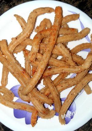 ज्वार मसाला स्टिक्स (Jawar masala sticks recipe in hindi) रेसिपी मुख्य फोटो