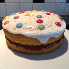 A picture of Classic Victoria sponge cake.