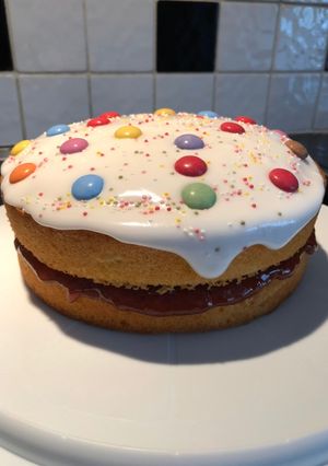 A picture of Classic Victoria sponge cake.