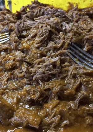Una foto de Sanguches de Carne Desmechada a la Cerveza