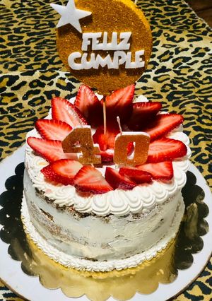 Una foto de Torta desnuda o rústica