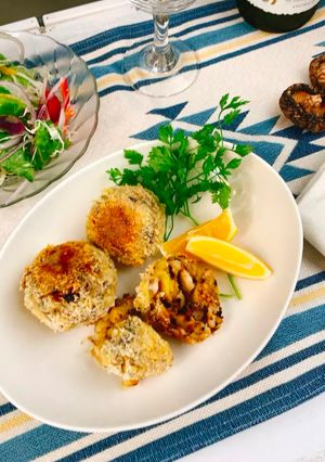 A picture of Delicious Fish Cakes with Shiitake Powder.