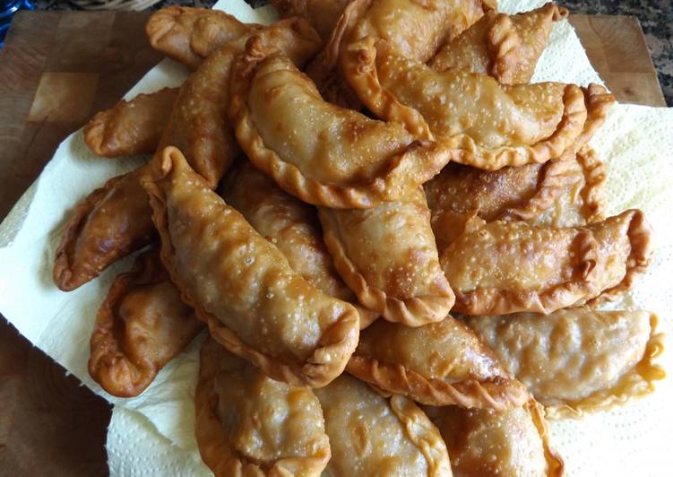 Empanadas sencillas y fáciles de carnes de caza variadas