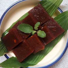 A picture of Singhara Burfi.
