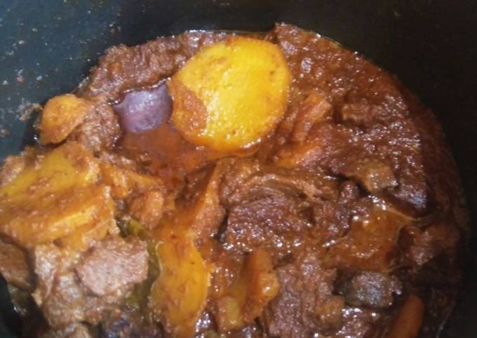 Semur daging kentang betawi