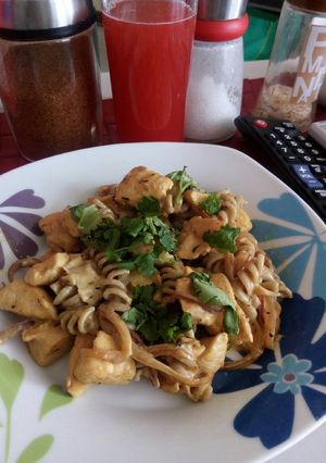 Una foto de Espirales con pollo