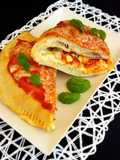 Pizza calzones de pollo y tres quesos
