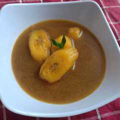 A picture of Kolak Pisang.