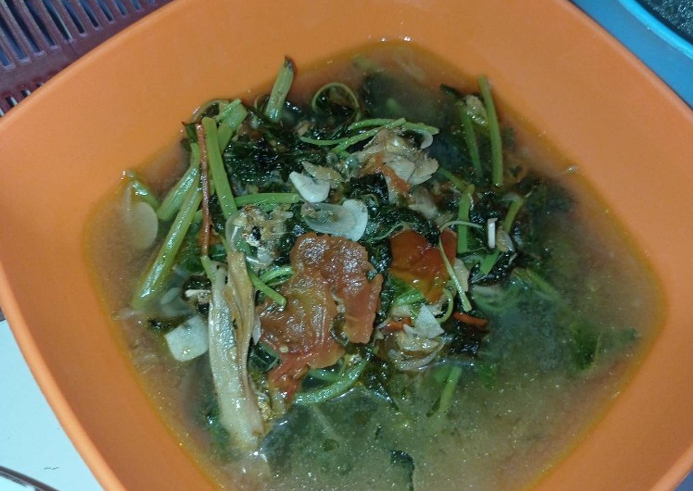 Sayur bayam ikan asin