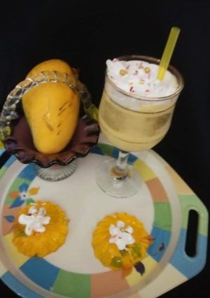 A picture of Creamy mango shake.