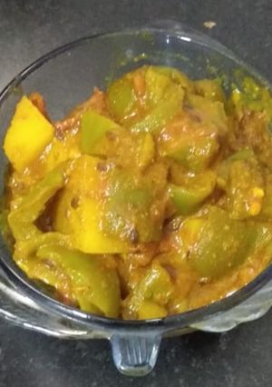 A picture of Aloo Simla Mirch Ki Sabzi.