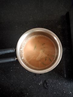 துளசி இலை டீ(tulsi tea recipe in tamil) செய்முறை முக்கிய புகைப்படம்