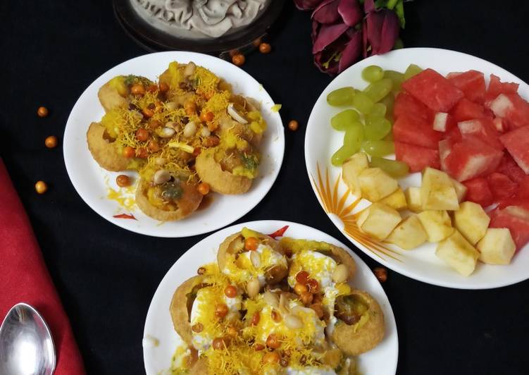 Recipe of Quick Dahi Ragda Puri Chaat
