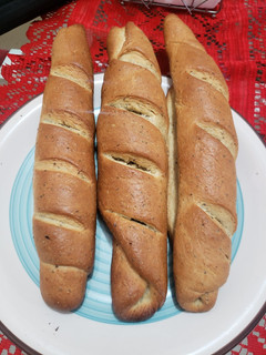 Una foto de Pan france con chía 🥖🥖🥖.
