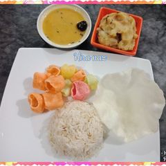 Aloo ka Burta,Mung aur masoor ki daal, Chawal with Papari A picture of Aloo ka Burta,Mung aur masoor ki daal, Chawal with Papari.