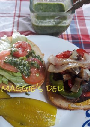 Una foto de Hamburguesa de porbello con pesto