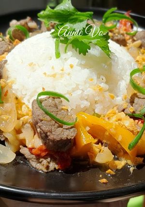 Hình của món Cơm bò lúc lắc.