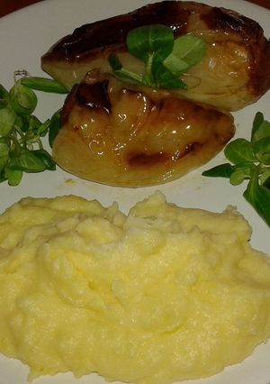 Sült töltött paprika krumplipürével recept fotója