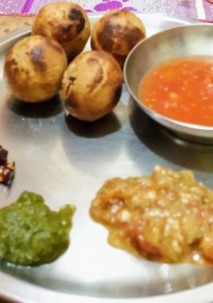 A picture of Litti chokha.