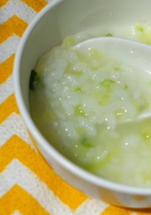 A picture of Zucchini congee (8 months baby food).
