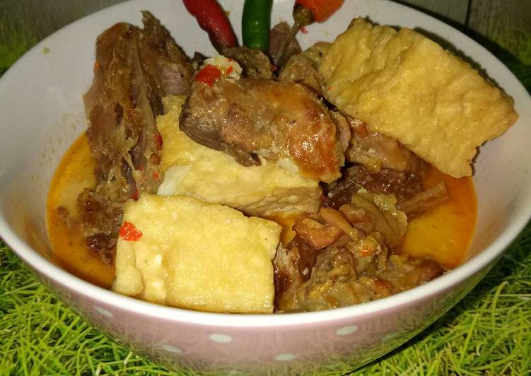 Resep Mangut ikan pari asap with tahu susu oleh Finding