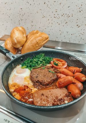 Hình của món Bánh mì chảo 🍳🥖.