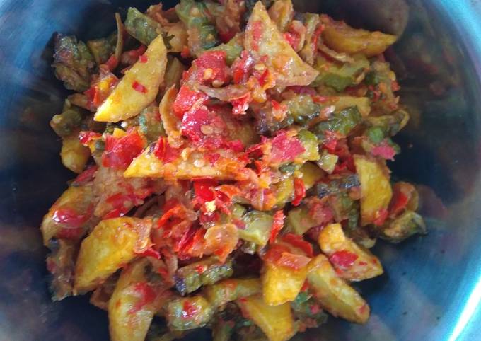 Balado pare kentang dan teri