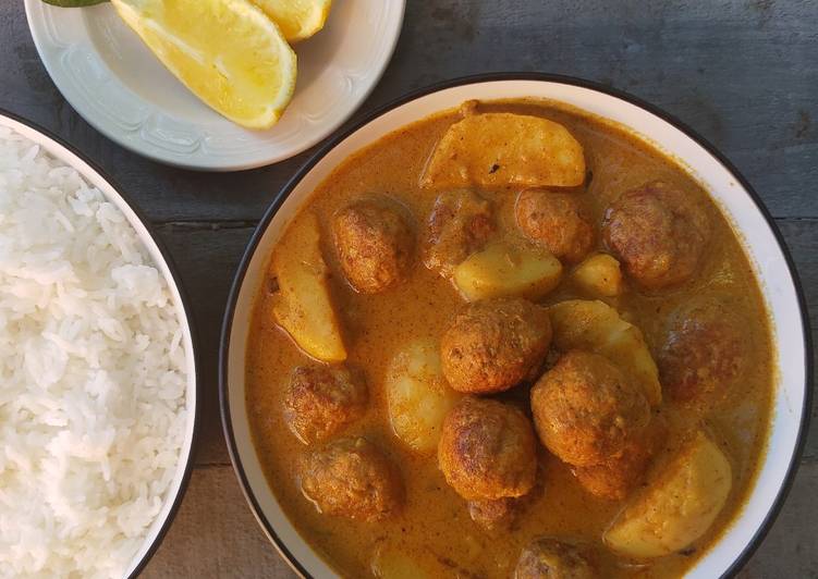 Simple Way to  Chicken kofta curry